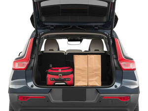 فولفو XC40 الداخلية 