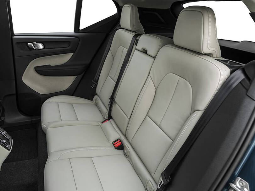 Volvo XC40 2025 Interior 