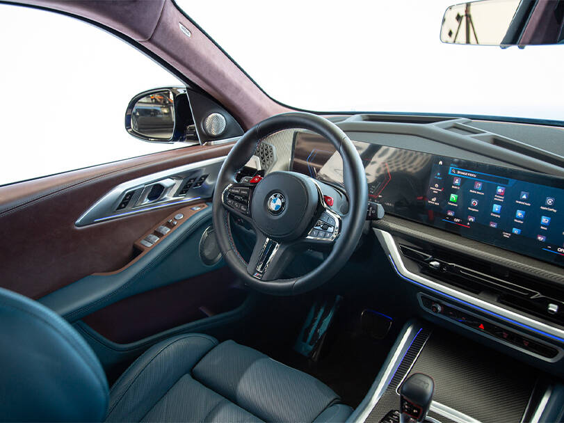 بي ام دبليو إكس إم 2025 Interior 