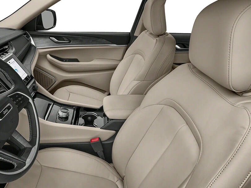 Jeep Grand Cherokee Interior 