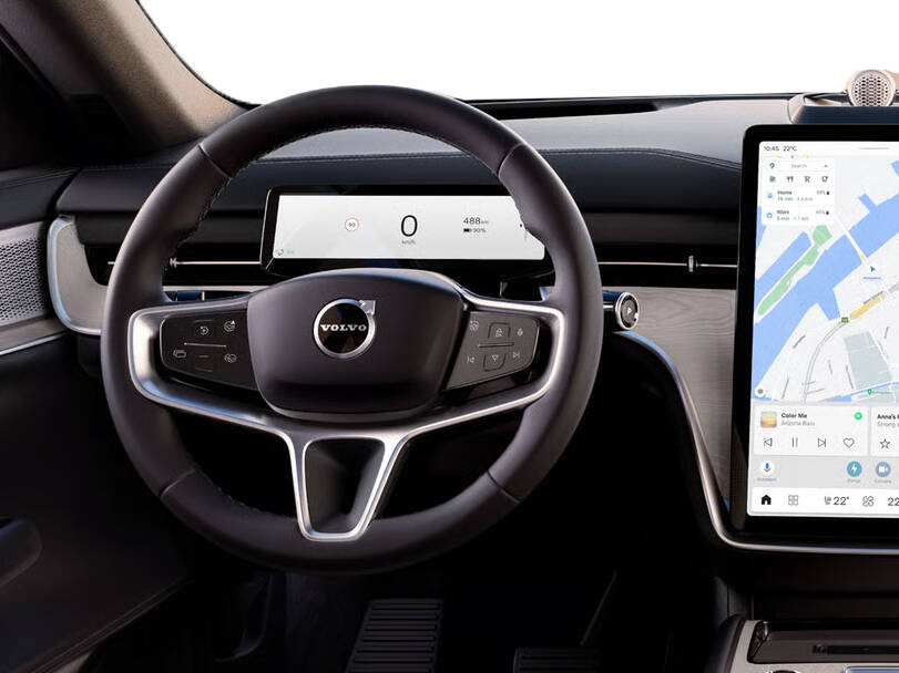 فولفو إكس ٩٠ الداخلية 