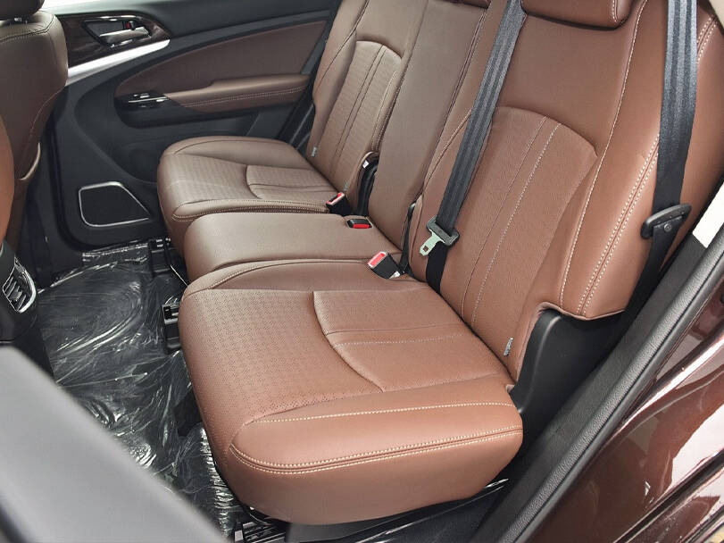 بي واي دي إس ٧ Interior 