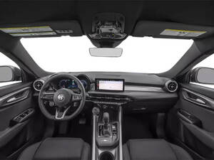 ألفا روميو تونالي الداخلية 