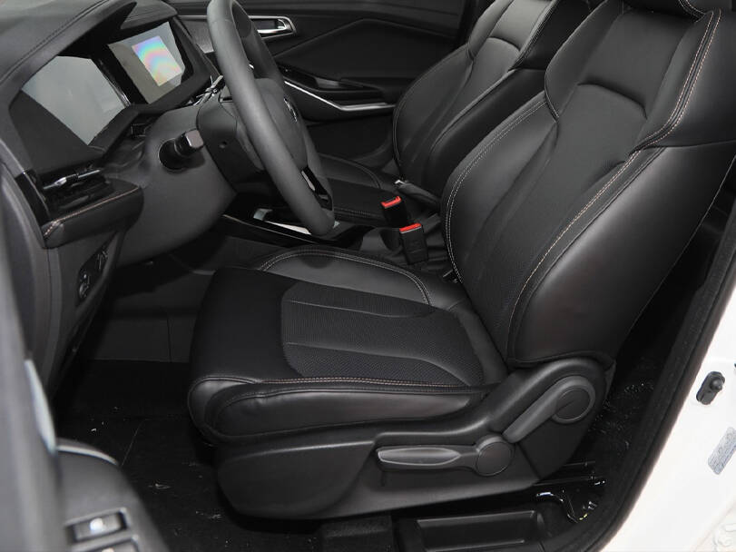شانجان سي إس ١٥ Interior 