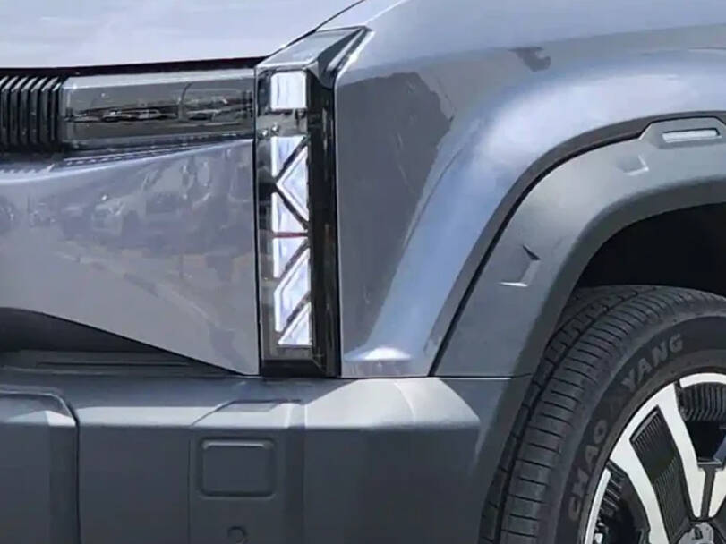 شيري إي كيو ٣ 2025 Exterior 