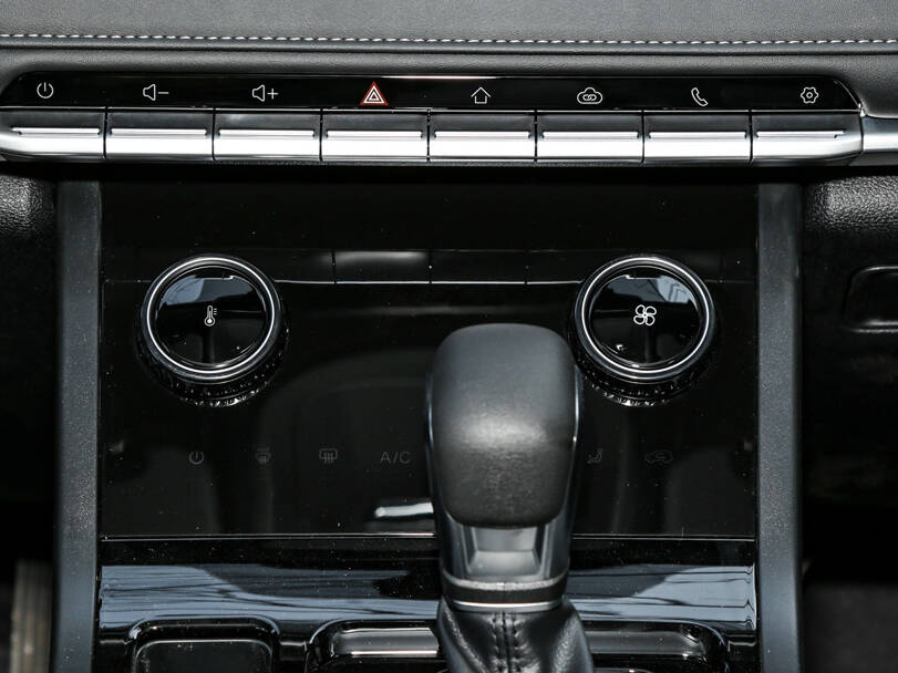 شيري تيغو ٤ 2025 Interior 