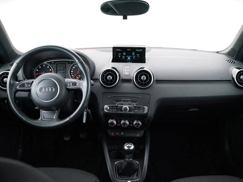 Audi A1 1st (8X) Generation Interior 