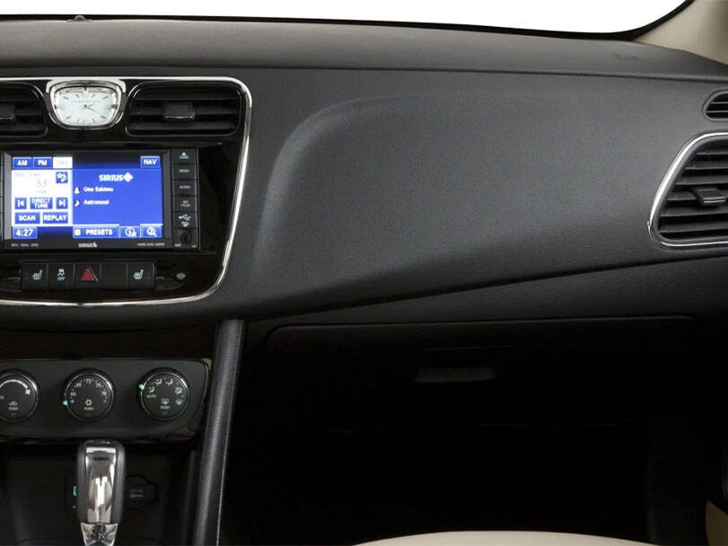 Chrysler 200 1st Generation Interior 