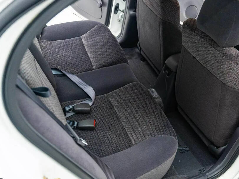 كرايسلر نيون Interior 