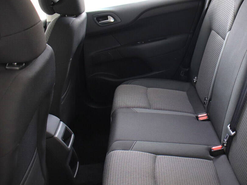 سيتروين سي ٤ Interior 