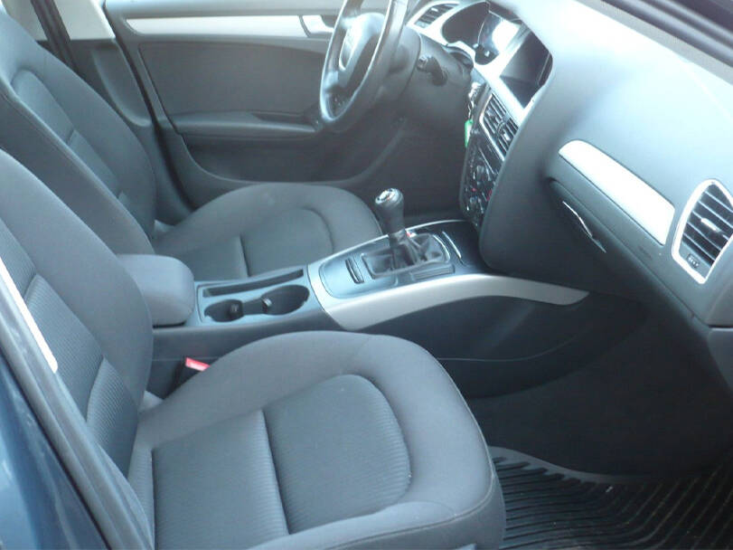 أودي إيه ٤ الجيل الرابع (B8) Interior 