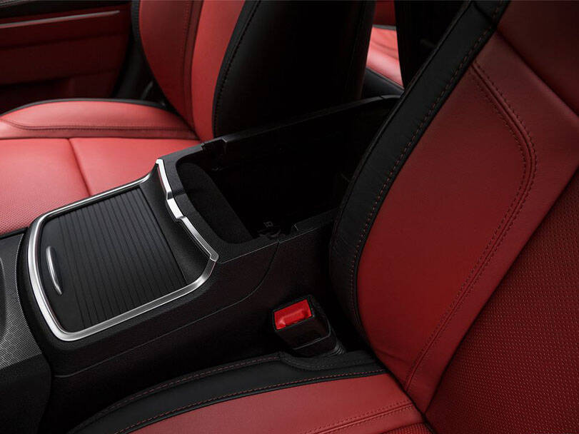 دودج تشارجر Interior 
