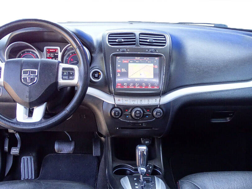 دودج جورني Interior 