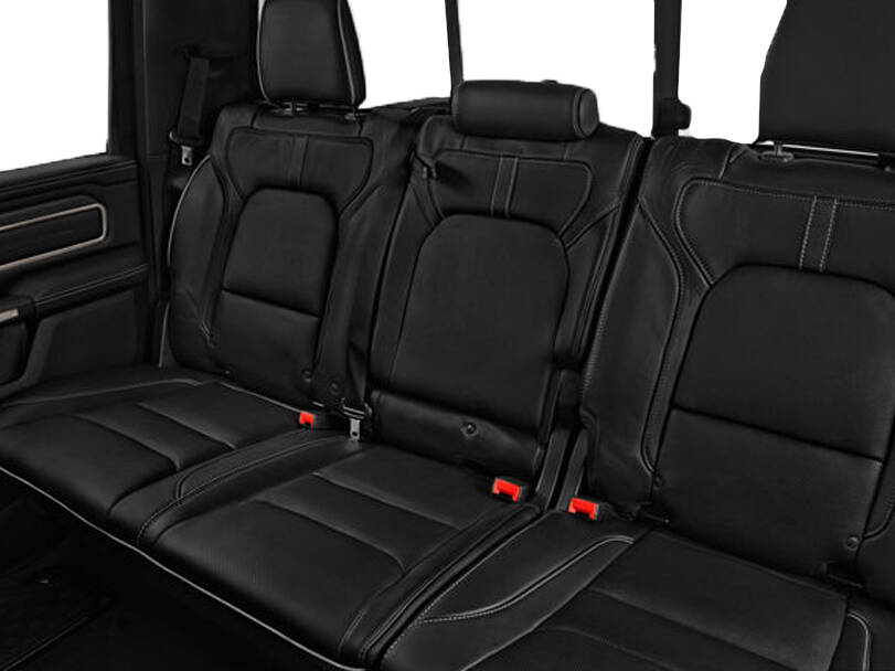 دودج رام Interior 