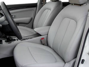 Dongfeng A60 Max Interior 