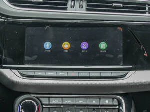 دونغ فينغ AX7 الداخلية 