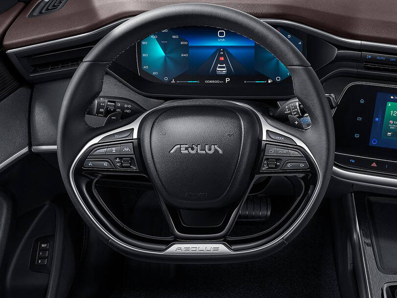 دونغفنغ شاين Interior 