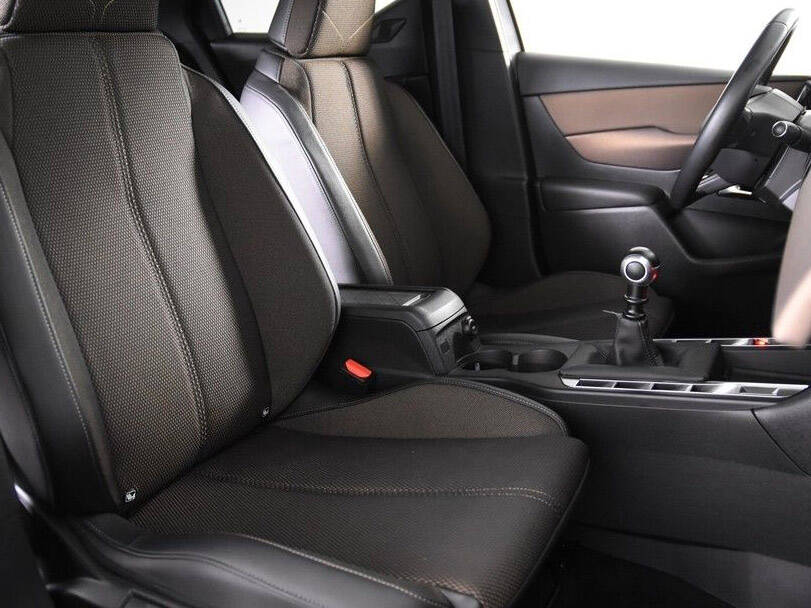 دي إس ٣ كروس باك Interior 