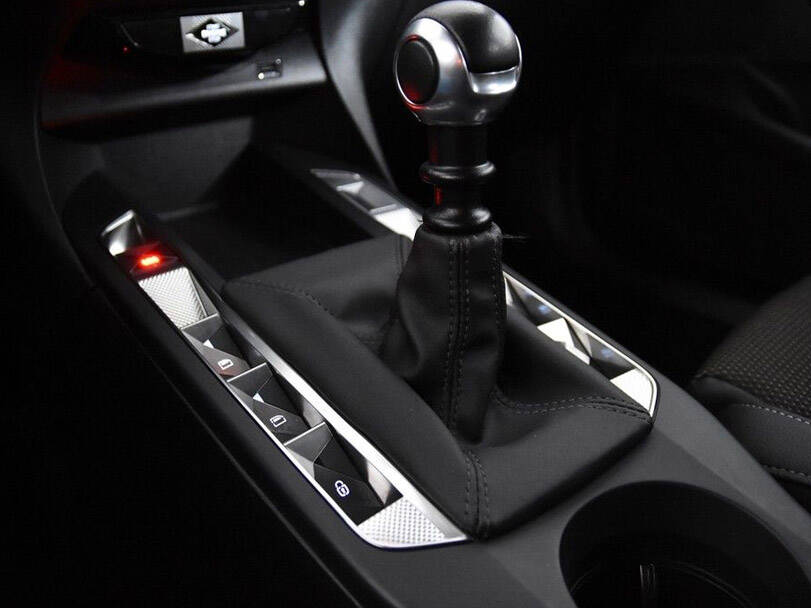 دي إس ٣ كروس باك Interior 