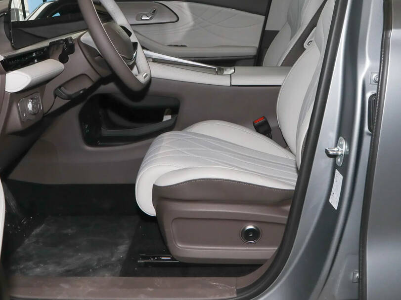 Exeed RX 2025 Interior 