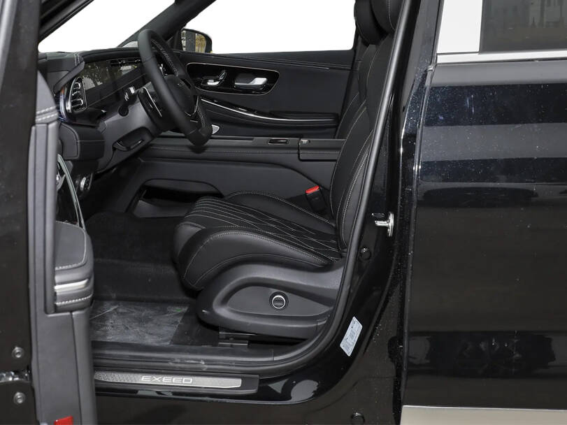 Exeed VX 2025 Interior 