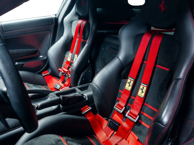فيراري ٥٩٩ جي تي أو Interior 