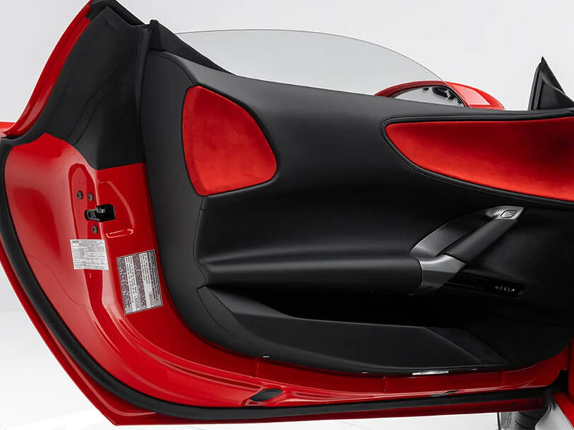 Ferrari SF90 Spider Interior 