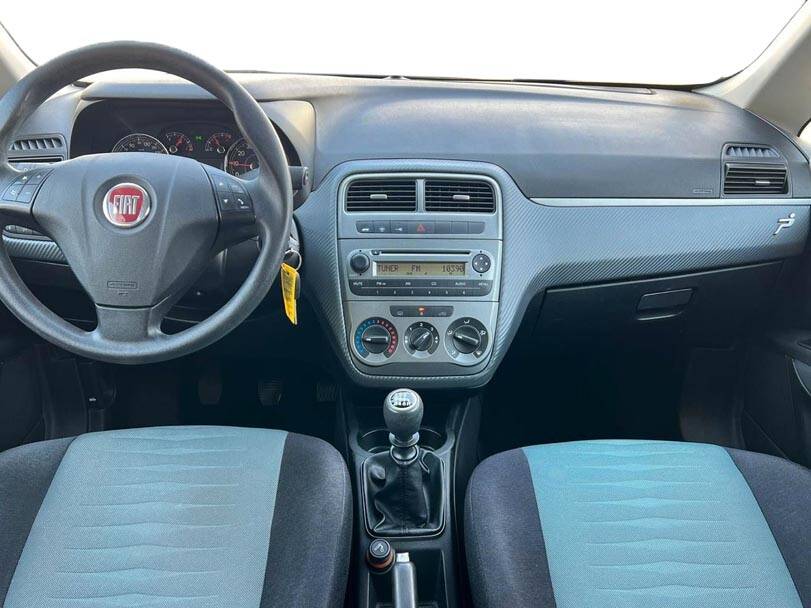 فيات بونتو Interior 