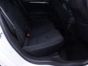 فورد مونديو الداخلية 