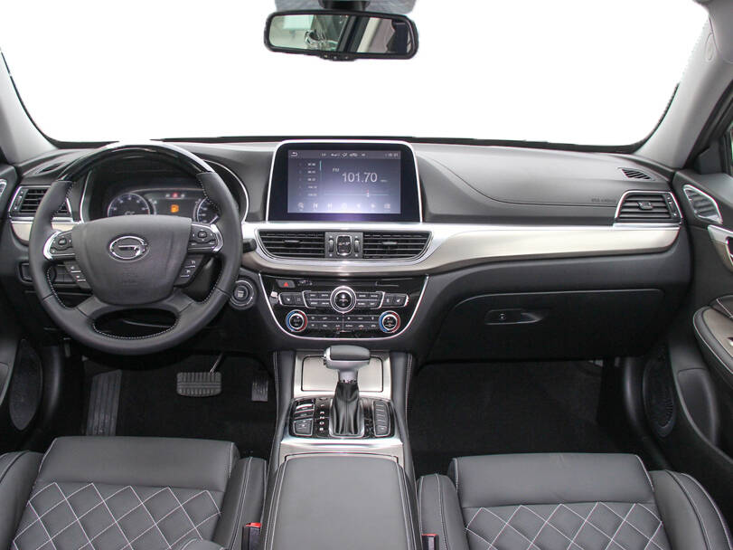 جي إيه سي جي إيه ٨ الجيل الأول Interior 