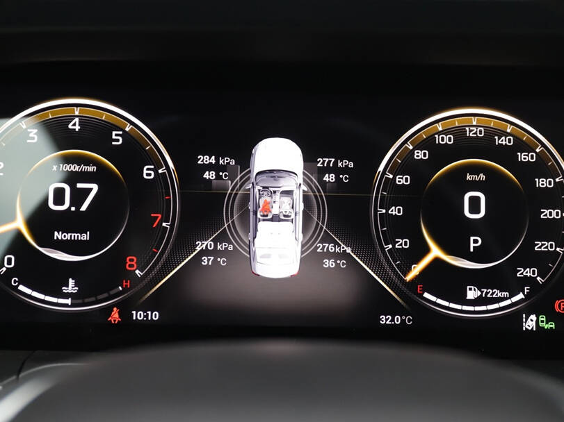 GAC GA8 Interior 