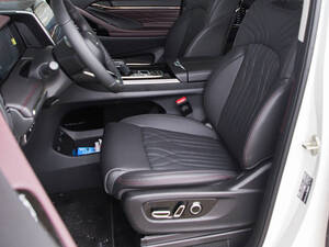 GAC M8 Interior 