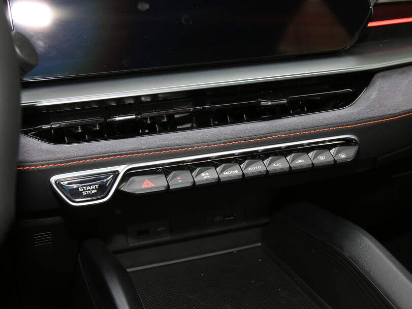 جيلي بينراي 2025 Interior 