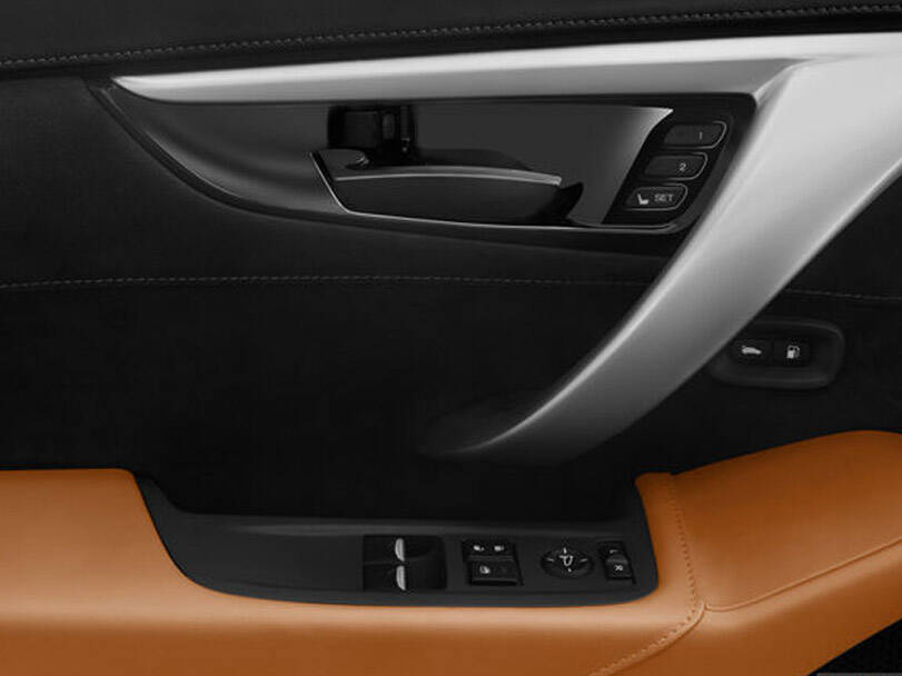 أكيورا إن إس إكس Interior 