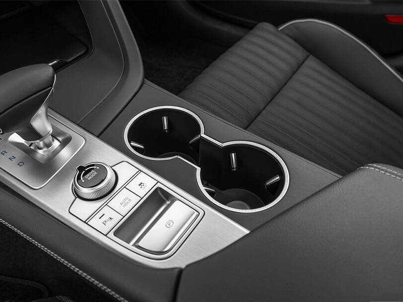 Genesis G70 2025 Interior 