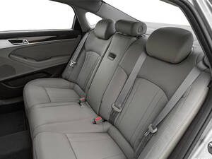 جينيسيس G80 الداخلية 