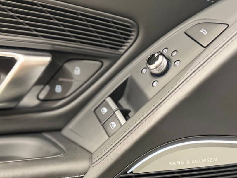 Audi R8 Interior 
