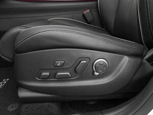 جينيسيس GV70 الداخلية 