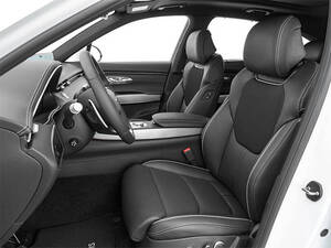 جينيسيس GV70 الداخلية 