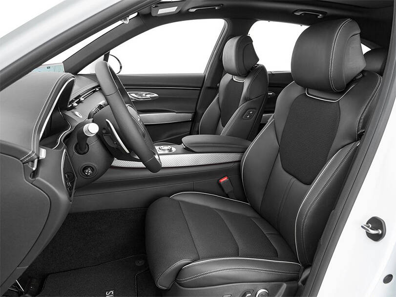 جينيسيس جي في ٧٠ Interior 