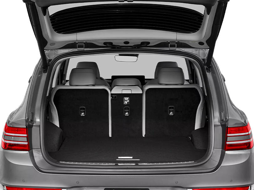 جينيسيس جي في ٨٠ Interior 