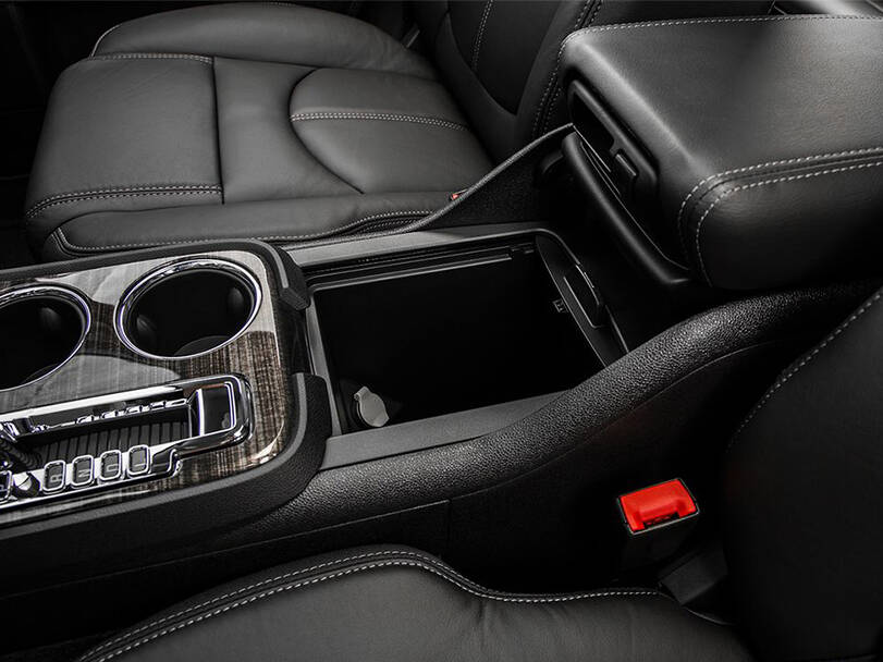 جي إم سي أكاديا Interior 