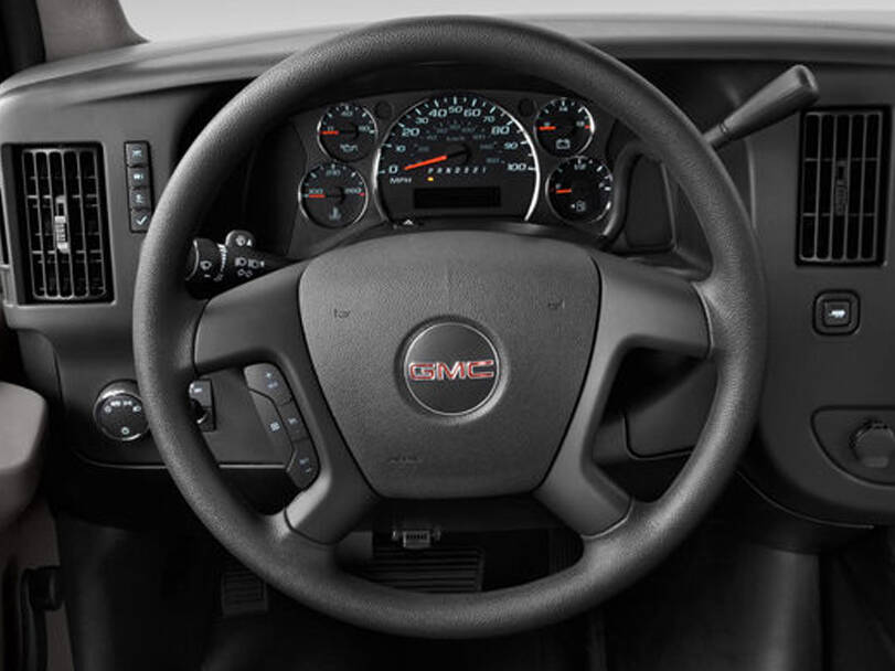 جي إم سي سافانا Interior 