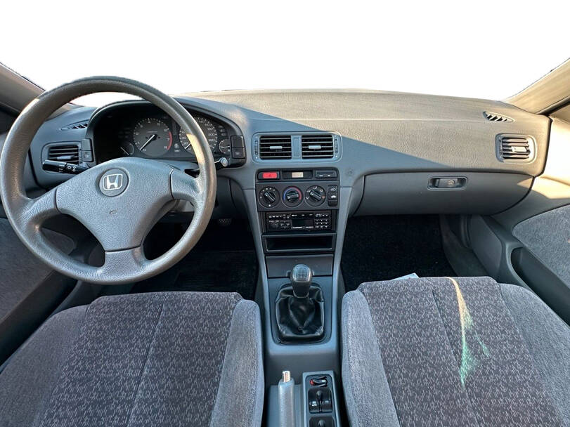 هوندا أكورد الجيل الرابع Interior 