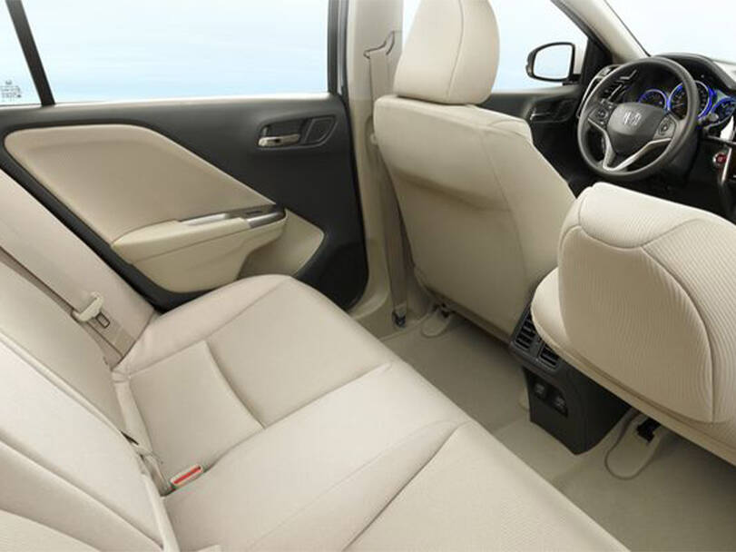هوندا سيتي الجيل السادس Interior 