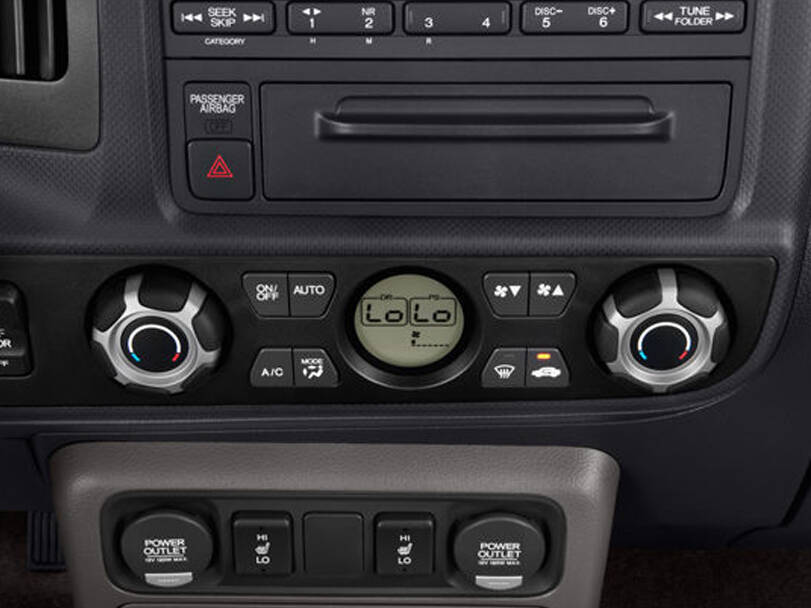 Honda Ridgeline 1st Generation Interior 