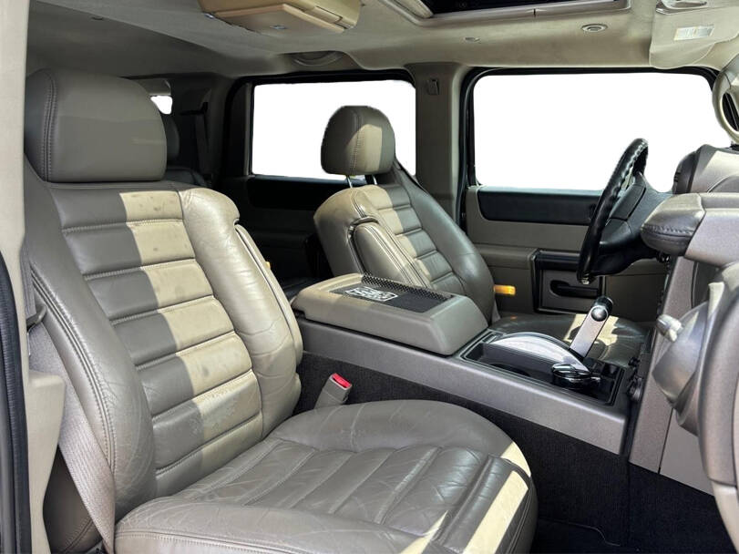 هامر إتش ٢ Interior 