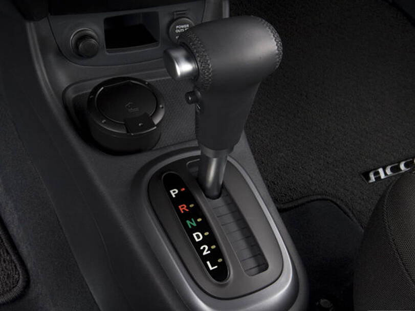 Hyundai Accent 3rd Generation Interior 