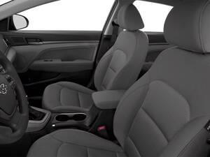 هيونداي إلنترا الداخلية 