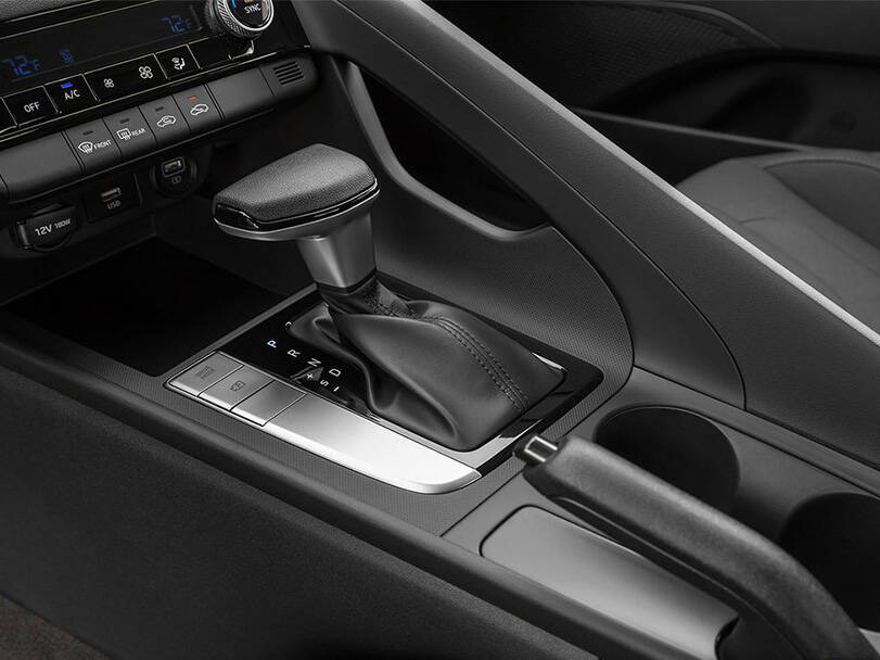 هيونداي إلنترا Interior 
